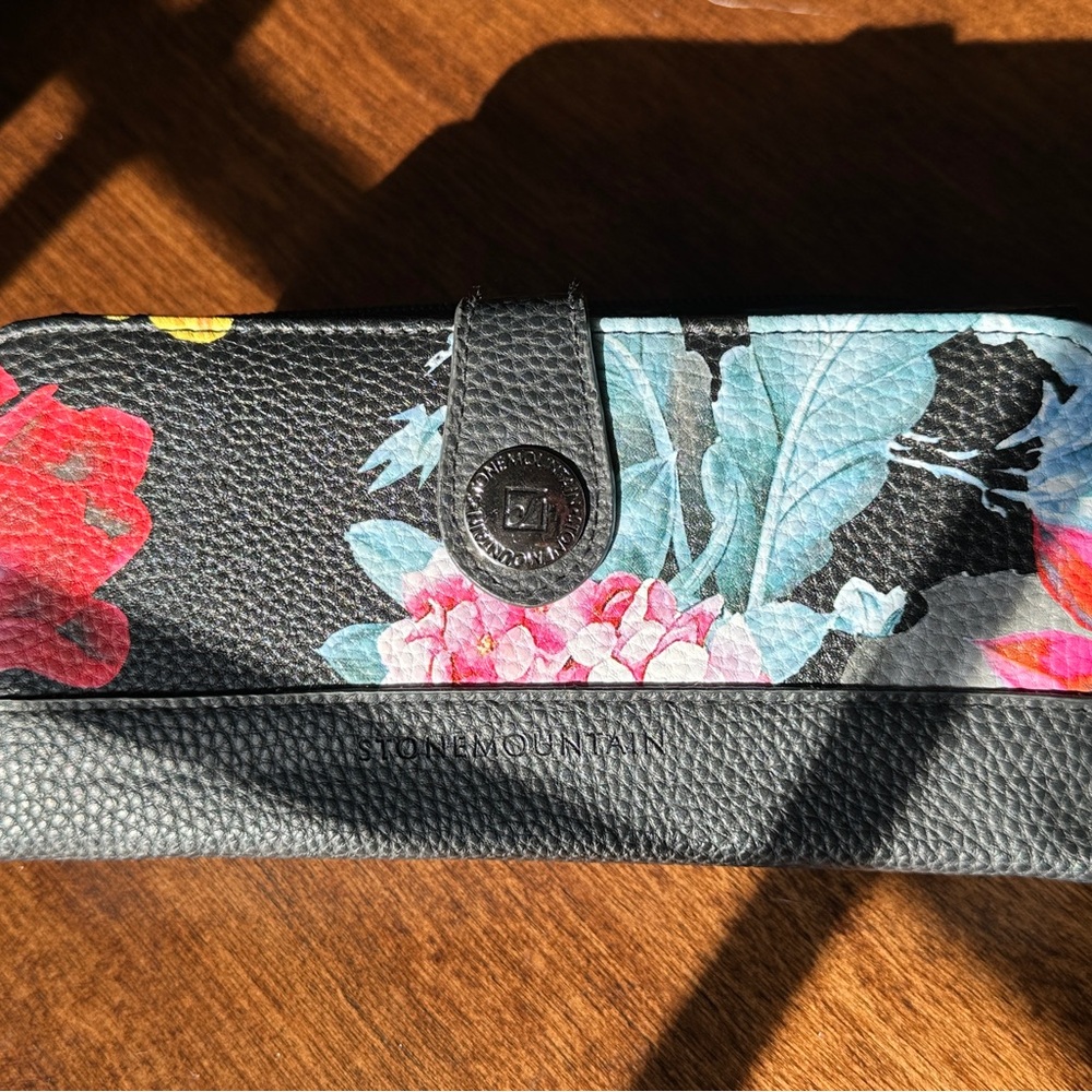 Stone Mountain Accessories Black and Floral Wallet